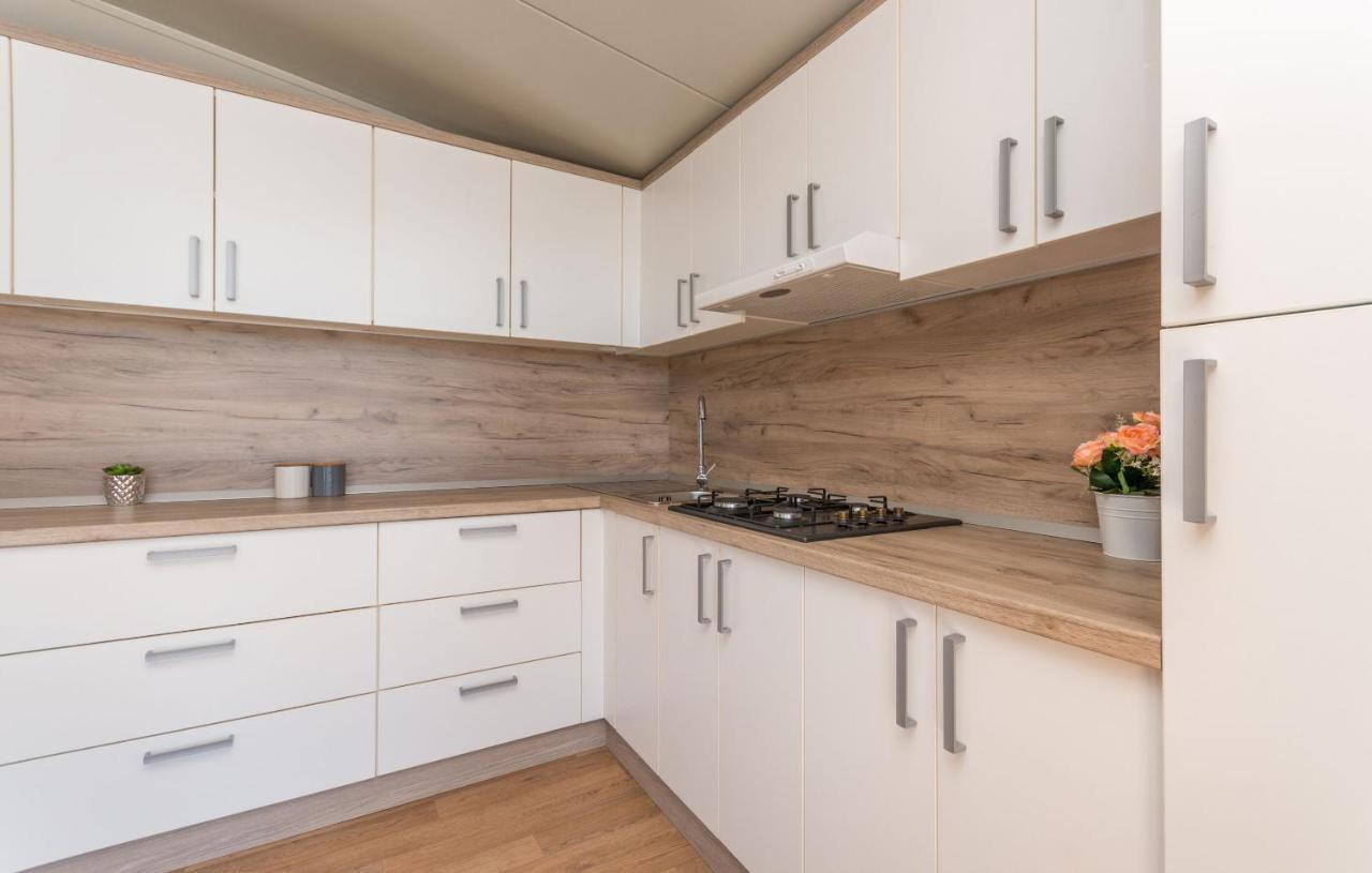 Mobile Home Rock Rose 1 คอน ภายนอก รูปภาพ