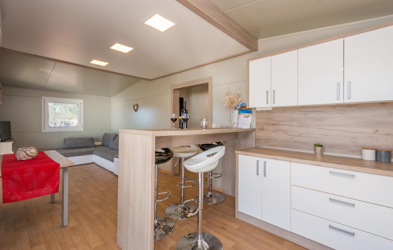 Mobile Home Rock Rose 1 คอน ภายนอก รูปภาพ